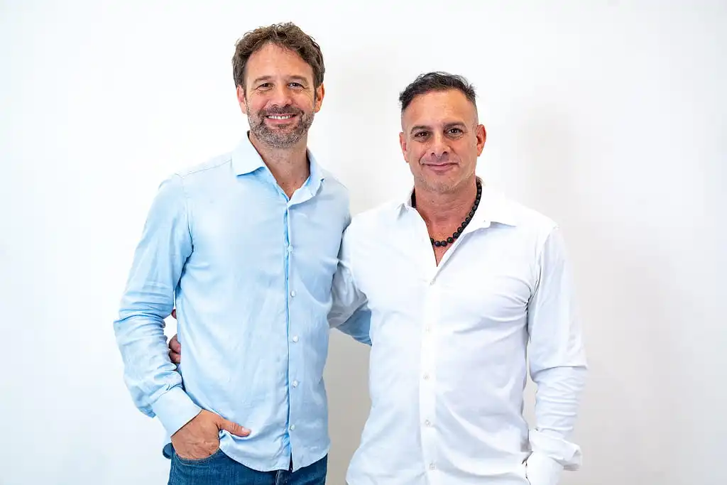 sobre nosotros hermanos